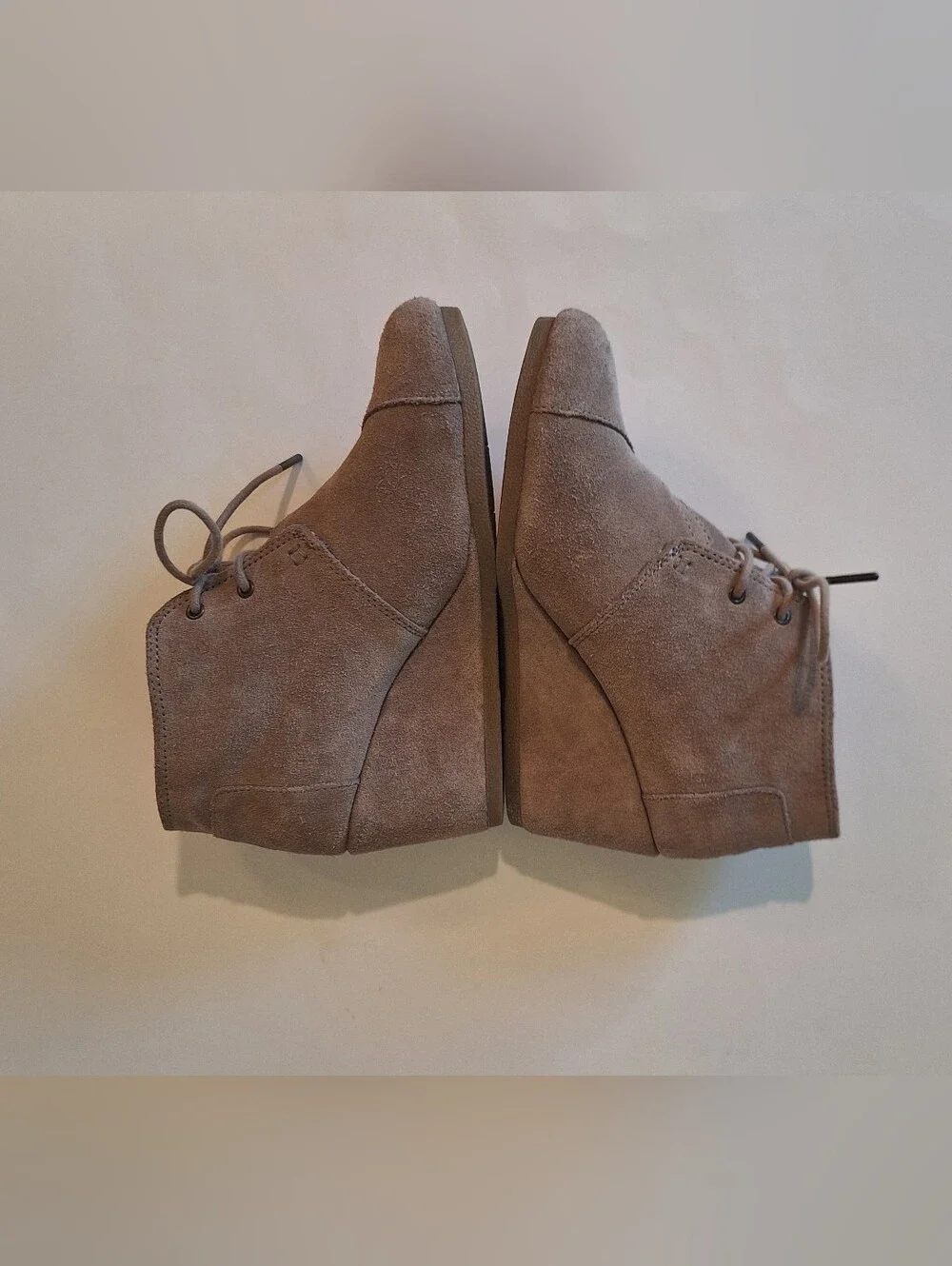 Toms Desert Wedge Taupe Suede Booties Size 8